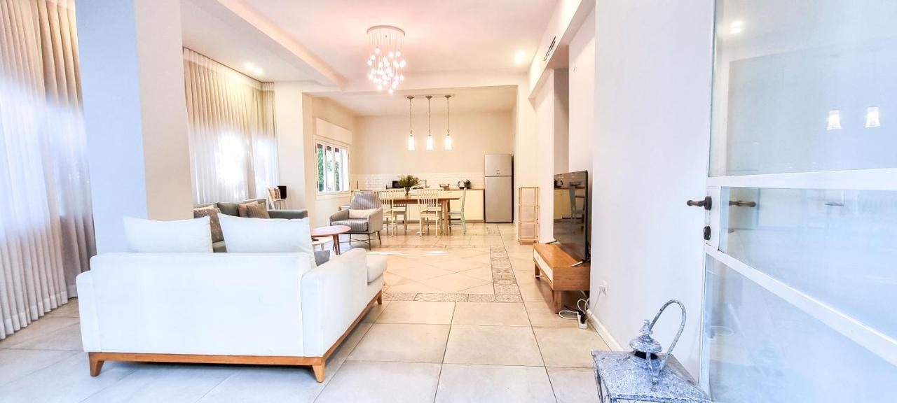 Apartamento de 100 m2, 2 quarto(s) e 2 banheiro(s) em Tel Aviv Centro da cidade Exterior foto